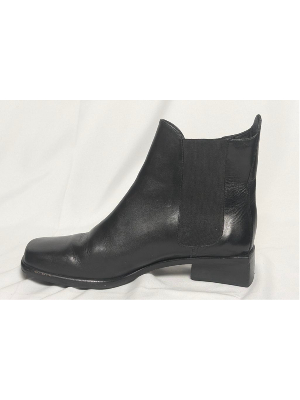 Cole Haan Black Leather Chelsea Ankle Boots Womens Size 8 - Picture 3 of 8